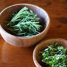 WOODEN BOWLS AND TRAYS