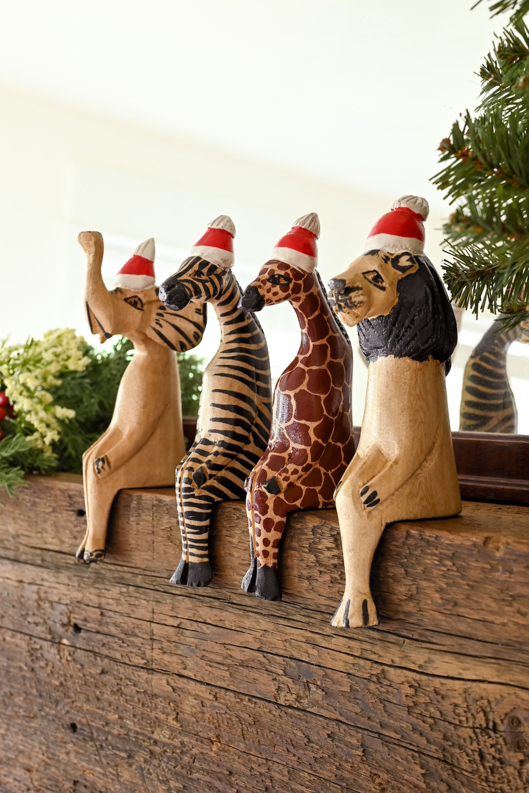 Safari Santa Ledge Lounger Giraffe