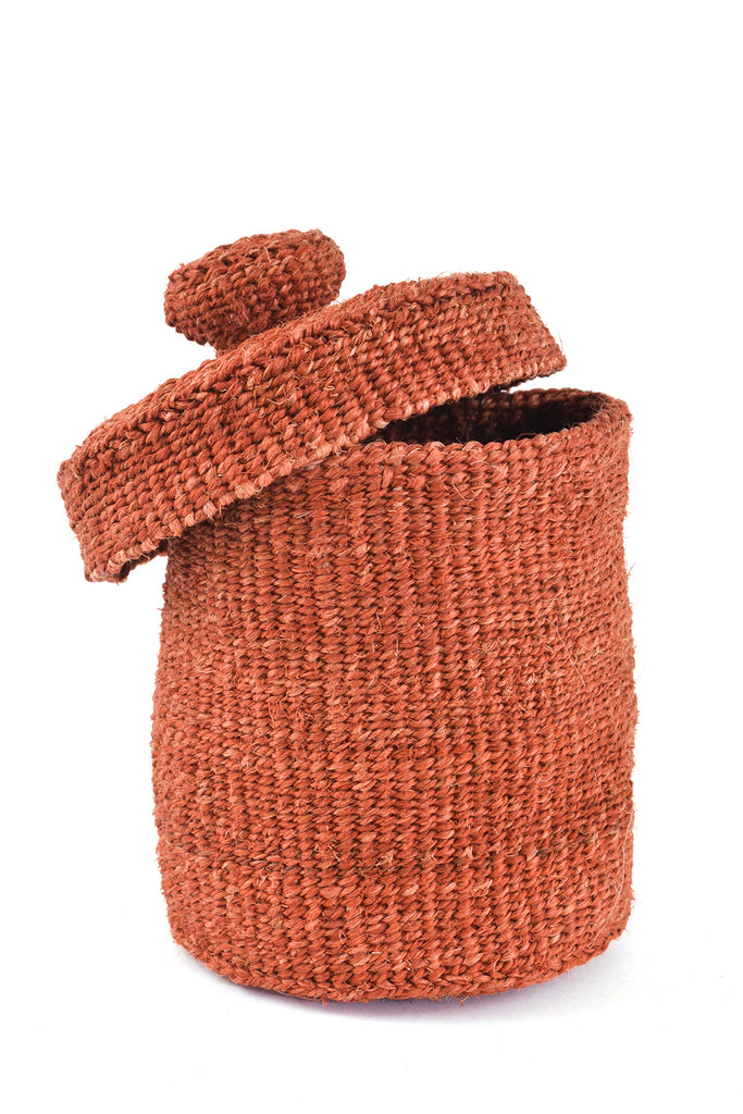 Sisal rope made of 100% sisal fibers: durable & tough. Quick